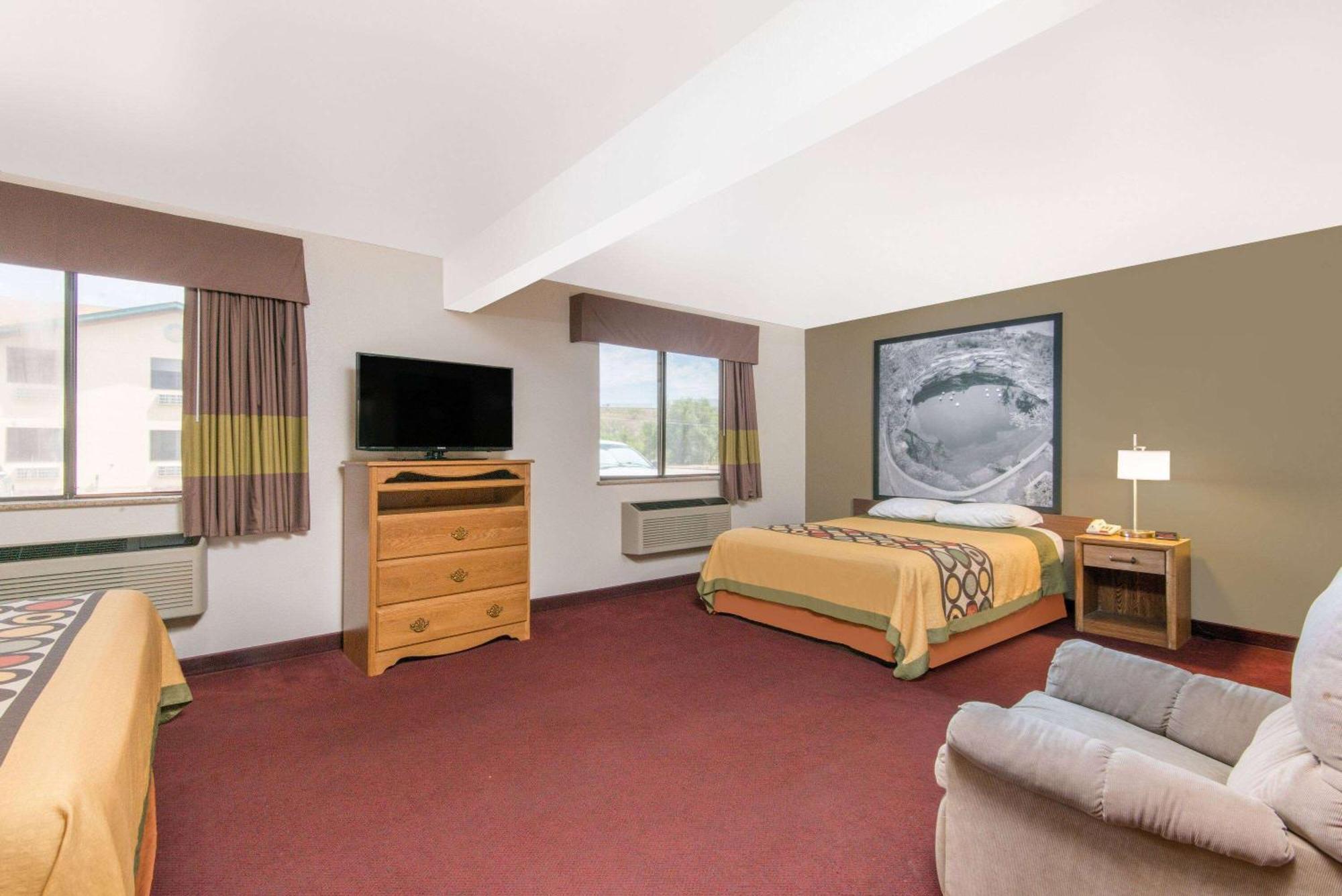 Super 8 By Wyndham Santa Rosa Hotel Luaran gambar