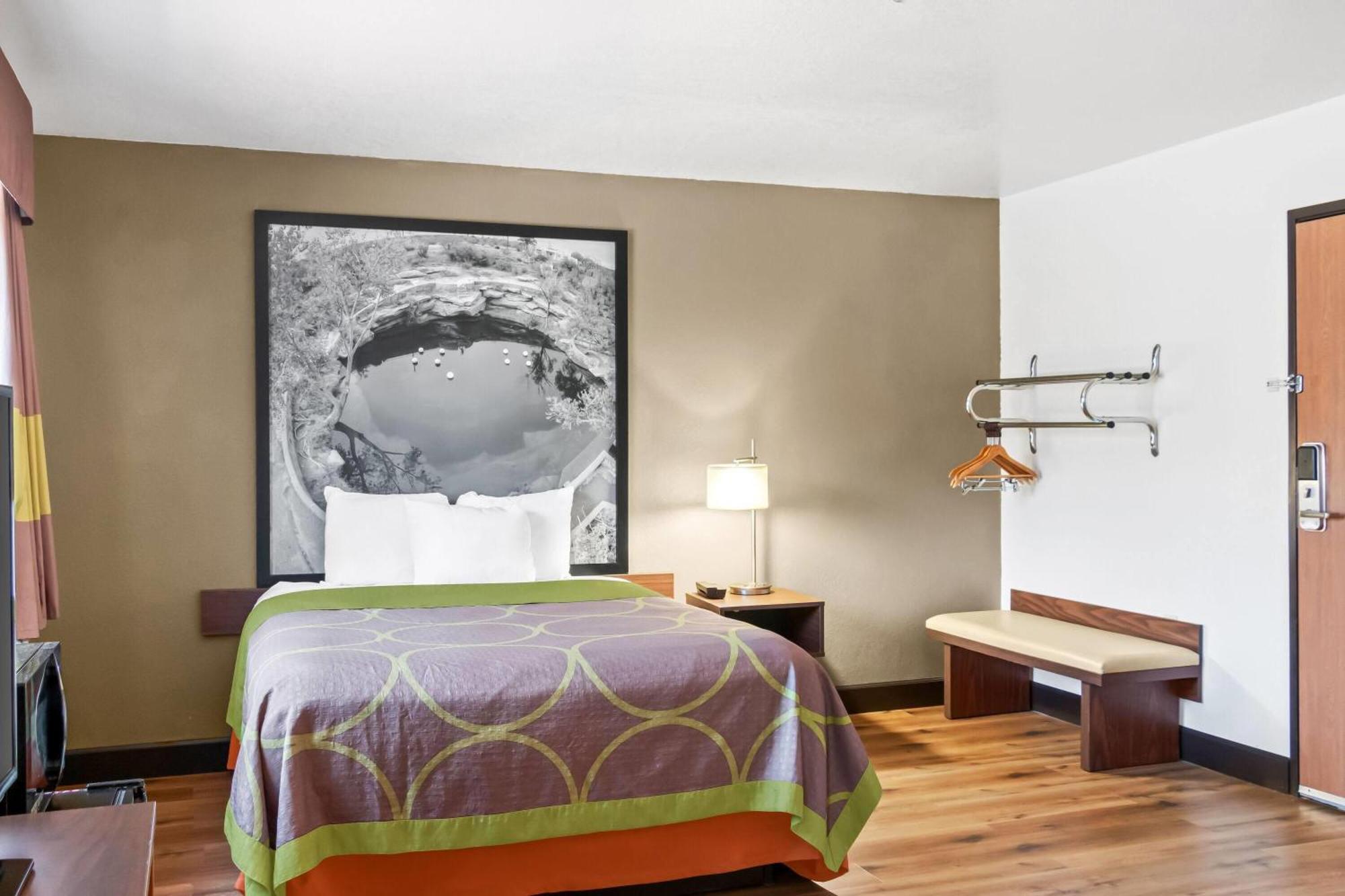 Super 8 By Wyndham Santa Rosa Hotel Luaran gambar