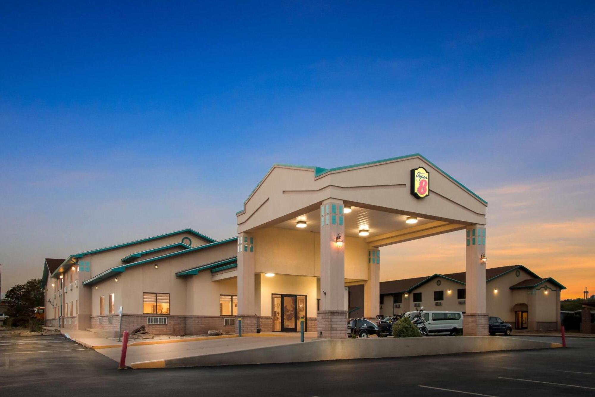 Super 8 By Wyndham Santa Rosa Hotel Luaran gambar